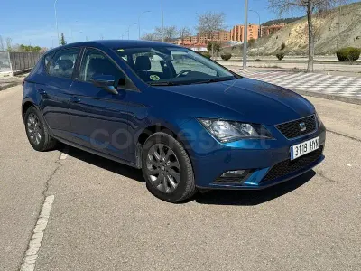 Usado Seat Leon Style 105 CV (77 kW) 2014 Azul Familiar