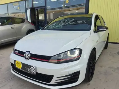 Usado VW Golf VII GTI 230 CV (169 kW) 2015 Blanco Utilitario