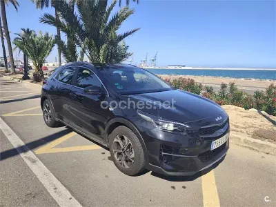 Usado Kia XCeed 120 CV (88 kW) 2022 Negro SUV