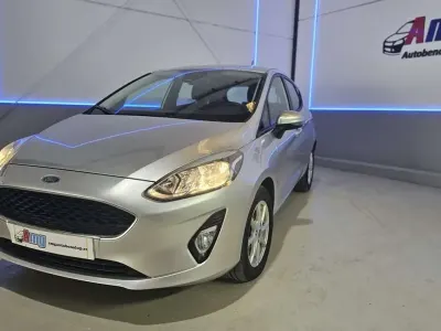 Usado Ford Fiesta Active 86 HP (63 kW) 2018 Cinzento Citadino