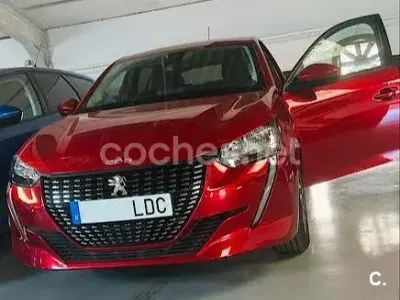 Usado Peugeot 208 Allure 110 CV (80 kW) 2019 Rojo Utilitario