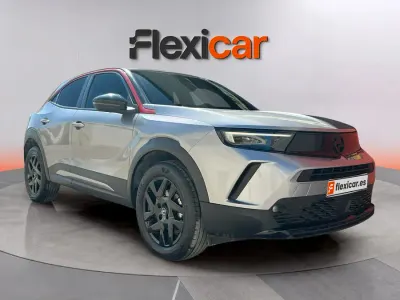 Usado Opel Mokka GS Line 131 CV (96 kW) 2022 Gris SUV