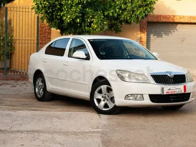 Usado Skoda Octavia 105 CV (77 kW) 2009 Blanco Berlina