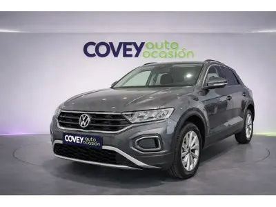 Usado VW T-Roc Life 116 CV (85 kW) 2023 Gris / plata SUV