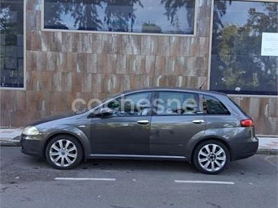 Gris / plata Usado 2006 Fiat Croma Emotion Familiar | 4000 €