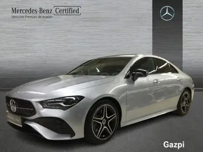 Usado Mercedes CLA220 190 CV (139 kW) 2025 Gris / plata Berlina