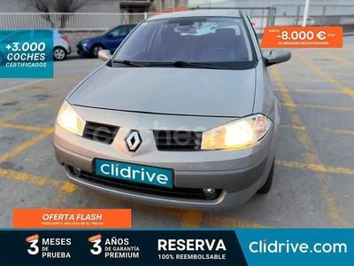 Gris / plata Usado 2004 Renault Mégane II Dynamique Berlina | 3890 € (Precio justo)