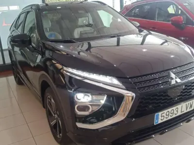 Usado Mitsubishi Eclipse Cross 188 CV (138 kW) 2022 Negro SUV
