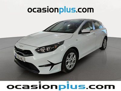 Blanco Usado 2023 Kia Ceed Utilitario | 13.823 € (Buen precio)