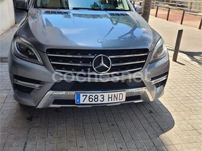 Gris / plata Usado 2012 Mercedes ML350 Edition 1 SUV | 25.000 € (Un poco caro)