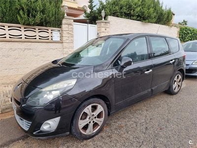Usado Renault Grand Scénic III Dynamique 105 CV (77 kW) 2009 Negro Monovolumen