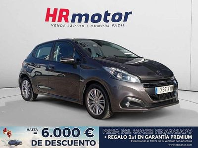 Gris Usado 2019 Peugeot 208 Signature Sky Utilitario | 8910 € (Super precio)