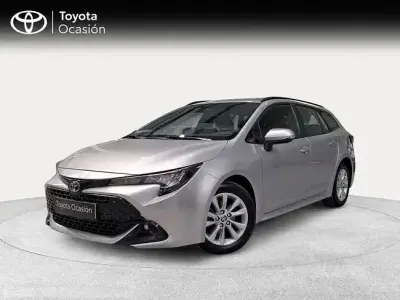 Usado Toyota Corolla Active 140 CV (102 kW) 2025 Gris Familiar