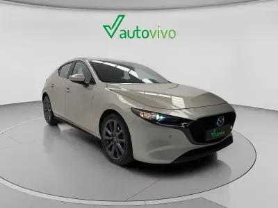 Używany Mazda 3 Exclusive-Line 122 KM (89 kW) 2023 Beżowy Sedan/Limuzyna
