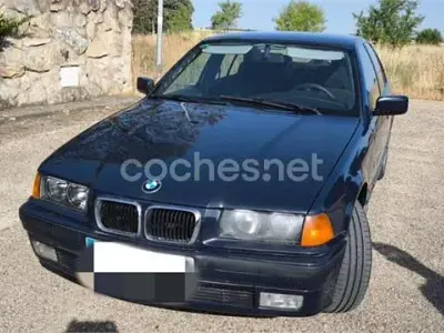 Usado BMW 318 113 CV (83 kW) 1997 Azul Berlina