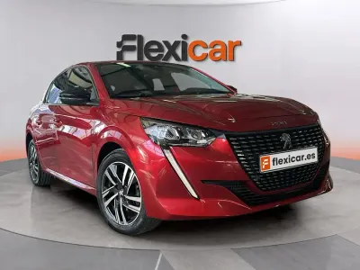 Usado Peugeot 208 Allure 101 CV (74 kW) 2023 Granate Utilitario