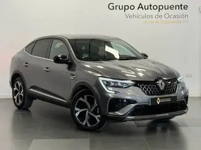 Usado Renault Arkana Techno 140 CV (102 kW) 2025 Gris SUV