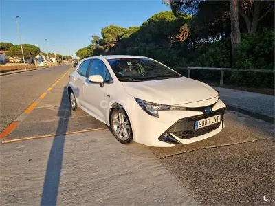 Usado Toyota Corolla Active 122 CV (89 kW) 2021 Blanco Berlina