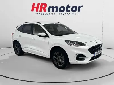 Usado Ford Kuga ST-Line 226 CV (166 kW) 2022 Blanco SUV