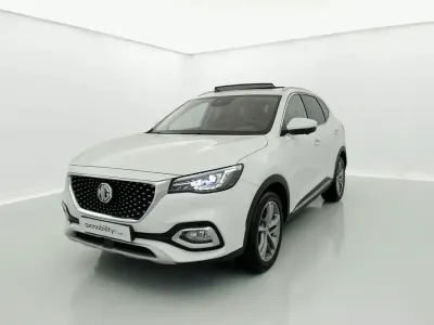 Begagnad MG HS Luxury 162 HK (119 kW) 2023 Vit SUV