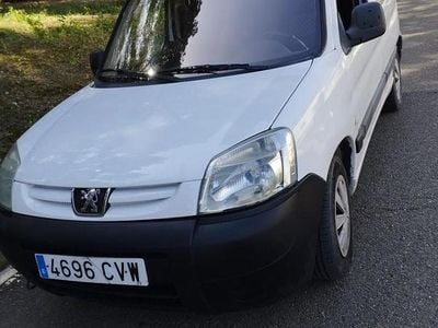 Usado Peugeot Partner 71 CV (52 kW) 2004 Blanco Monovolumen