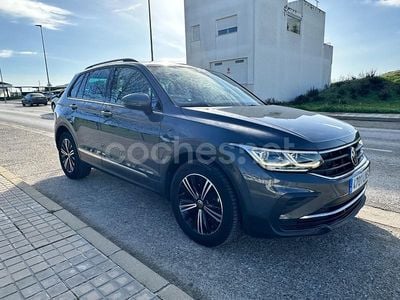 Usado VW Tiguan Sportline 150 CV (110 kW) 2021 Gris / plata SUV