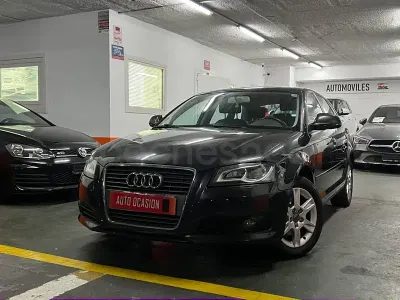 Begagnad Audi A3 Ambiente 105 HK (77 kW) 2010 Svart Halvkombi