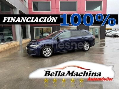 Azul Usado 2021 VW Golf VIII Life Familiar | 15.950 € (Un poco caro)