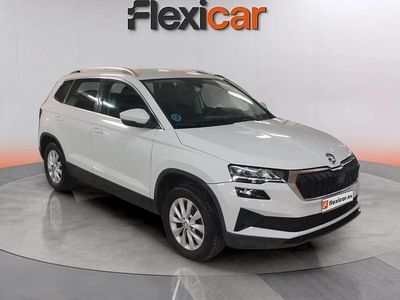 Usado Skoda Karoq Ambition 150 CV (110 kW) 2022 Blanco SUV