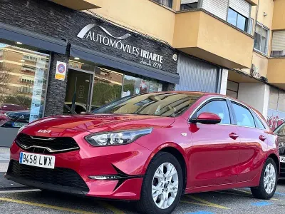 Brugt Kia Ceed 100 HK (73 kW) 2022 Rød Hatchback