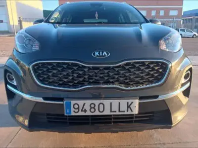 Usado Kia Sportage 136 CV (100 kW) 2020 Gris / plata SUV