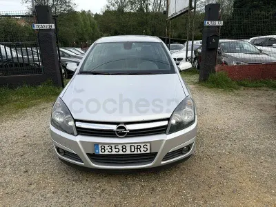 Usado Opel Astra Enjoy 100 CV (73 kW) 2005 Gris / plata Berlina