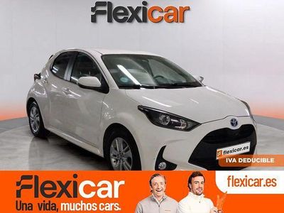 Usado Toyota Yaris Hybrid Business Edition 116 CV (85 kW) 2022 Blanco Berlina