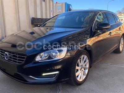 Negro Usado 2014 Volvo V60 Momentum Familiar | 7900 € (Caro)