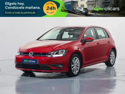 Occasion VW Golf VIII Advance 130 PK (95 kW) 2020 Rood Sedan