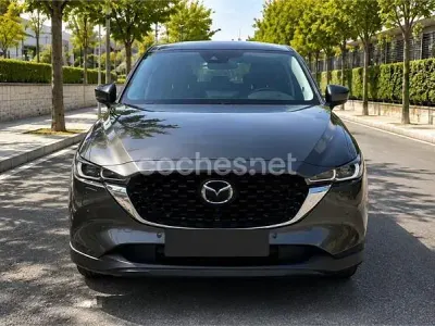 Usado Mazda CX-5 Exclusive-Line 184 CV (135 kW) 2023 Gris / plata SUV