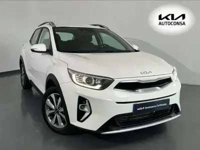 Usado Kia Stonic 100 CV (73 kW) 2025 Blanco SUV