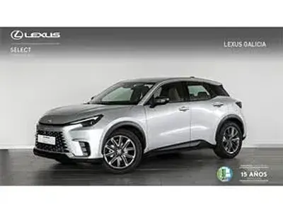 Usado Lexus LBX 136 CV (100 kW) 2026 Plata SUV