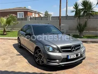 Usado Mercedes C350 Avantgarde 265 CV (194 kW) 2013 Gris / plata Familiar