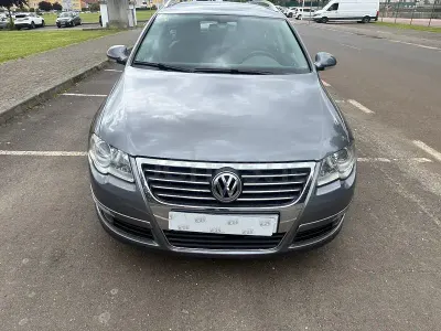 Usado VW Passat Advance 140 CV (102 kW) 2006 Gris / plata Familiar