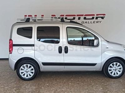 Usado Fiat Qubo Lounge 80 CV (58 kW) 2019 Gris / plata Monovolumen