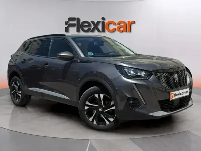 Usado Peugeot 2008 Allure 131 CV (96 kW) 2021 Gris SUV