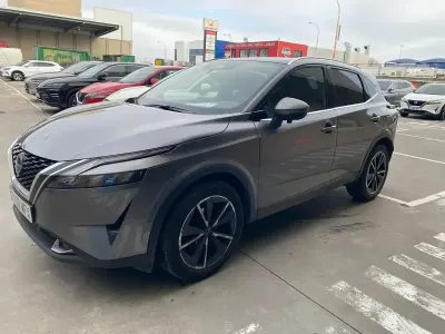 Usado Nissan Qashqai N-Connecta 140 CV (102 kW) 2023 Gris SUV