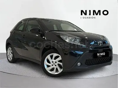 Usado Toyota Aygo X Play 72 CV (52 kW) 2024 Negro SUV