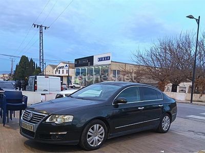 Usado VW Passat Highline 140 CV (102 kW) 2007 Verde Berlina