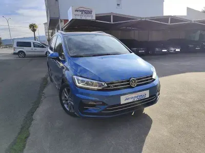 Usado VW Touran Sportline 115 CV (84 kW) 2020 Azul Monovolumen