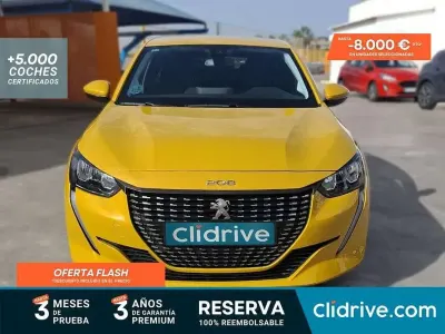 Usado Peugeot 208 Allure 102 CV (75 kW) 2021 Amarillo Utilitario