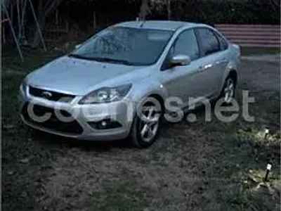 Używany Ford Focus Titanium 109 KM (80 kW) 2010 Szary Sedan/Limuzyna