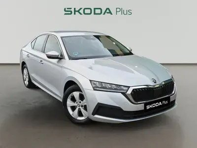 Usado Skoda Octavia Ambition 150 CV (110 kW) 2022 Gris Berlina