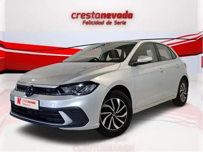 Usado VW Polo Life 95 CV (69 kW) 2023 Gris Utilitario